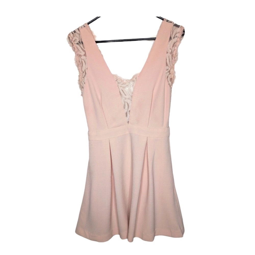 BCBG Womens Blush Pink Lace V-Neck Mini Pleated Dress Romantic Shower Wedding